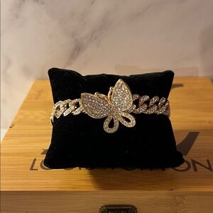 Elegant Gold Butterfly Bracelet